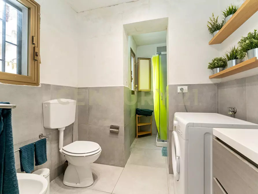 Immagine 21 di Bilocale in vendita  in Via Grimaldi 114 a Catania