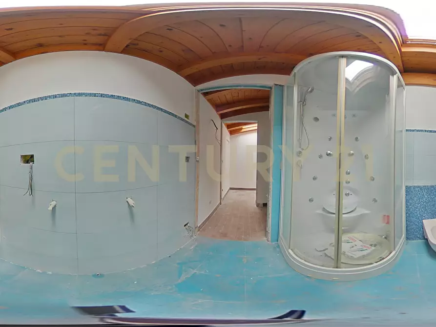 Immagine 85 di Pentalocale in vendita  in Via Lorenzo Maddem 67 a Acireale