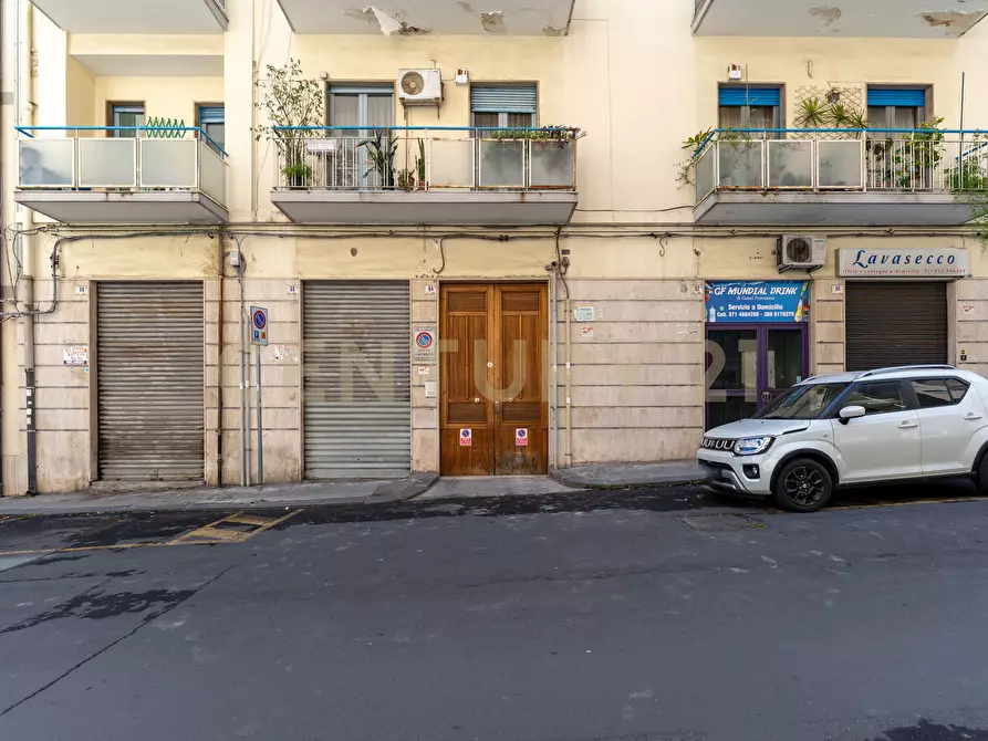 Immagine 15 di Quadrilocale in vendita  in Via Genova 64 a Catania
