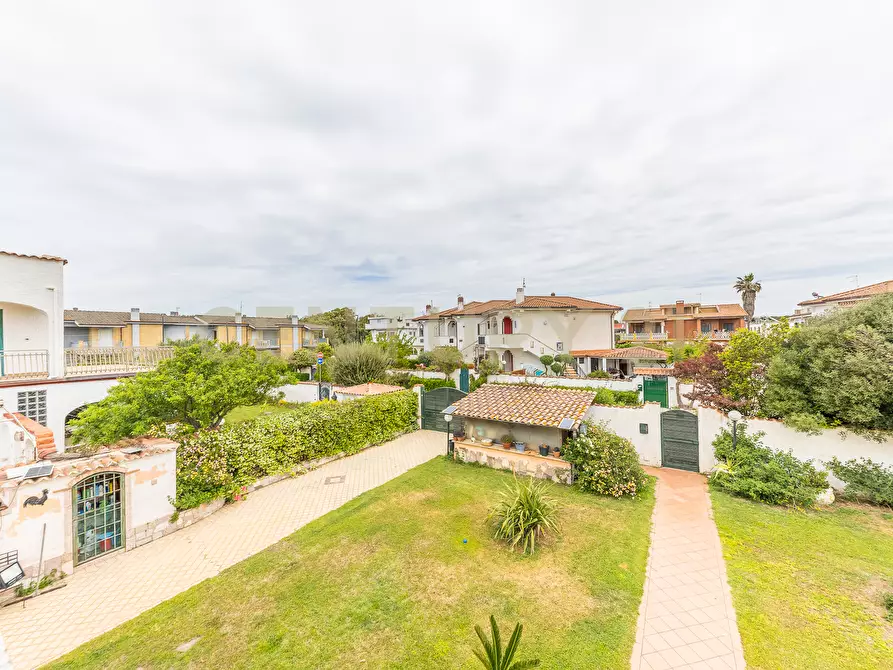 Immagine 81 di Villa in vendita  in Via Calabria 4 a Ardea
