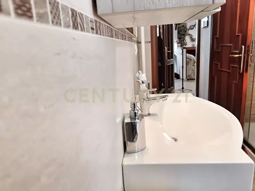 Immagine 32 di Pentalocale in vendita  in Via della Rupe 47 a Abbadia San Salvatore