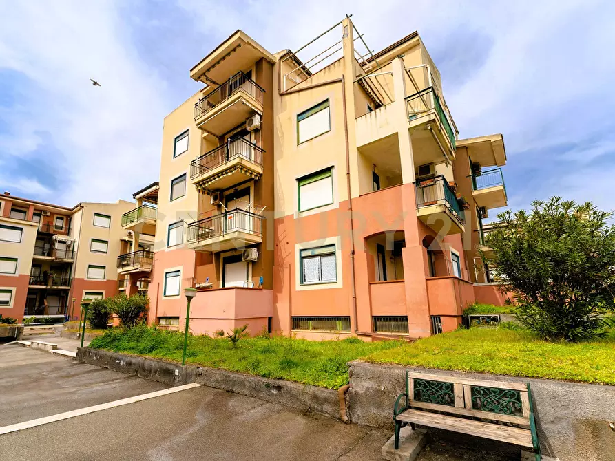 Immagine 25 di Appartamento in vendita  in Contrada Pietrenere 17 a Giardini-Naxos