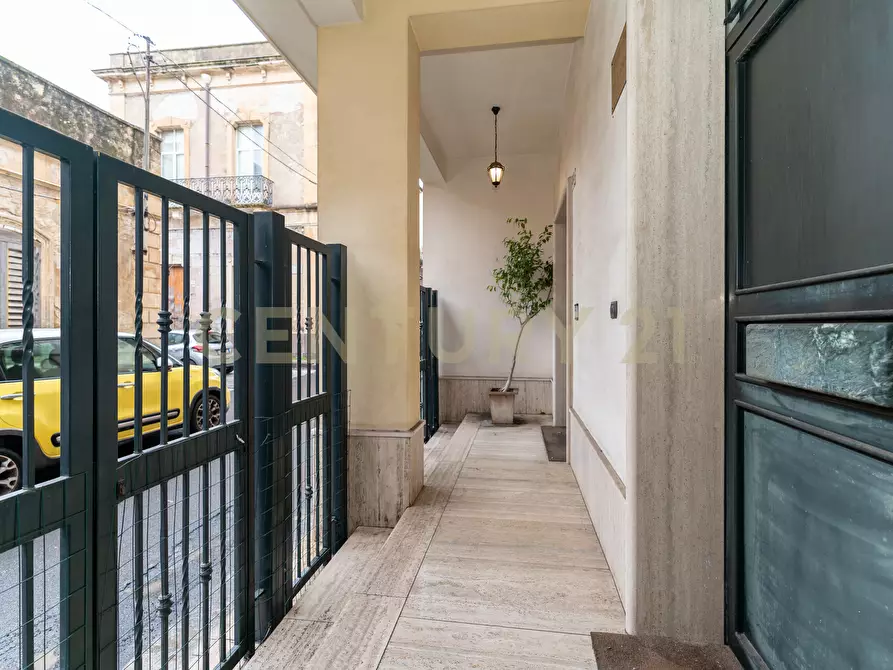 Immagine 7 di Appartamento in vendita  in Via Archimede SN a Carlentini