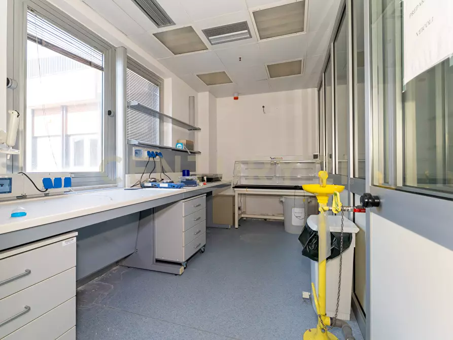 Immagine 20 di Attività artigianale in vendita  in Strada III Mimosa 14 a Catania