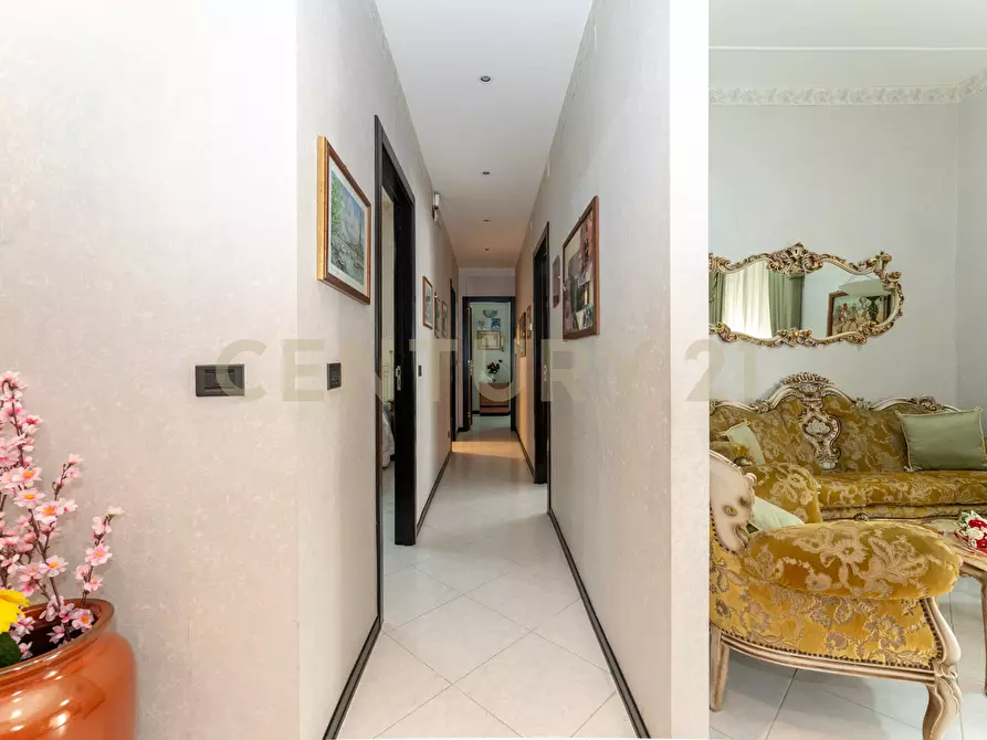 Immagine 11 di Trilocale in vendita  in Via Zuccarelli 70 a Catania