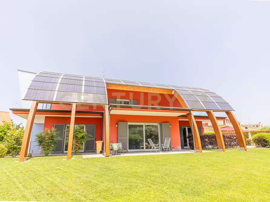 Immagine 15 di Villa in vendita  in Via Palmoli 27 a Roma