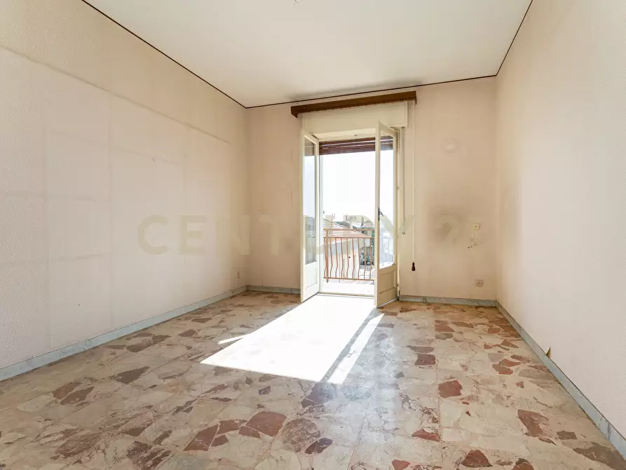 Immagine 25 di Trilocale in vendita  in Via Veronica 6767 a Aci Sant'antonio