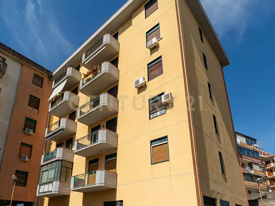 Immagine 13 di Trilocale in vendita  in Via Riccardo Wagner 50 a Acireale