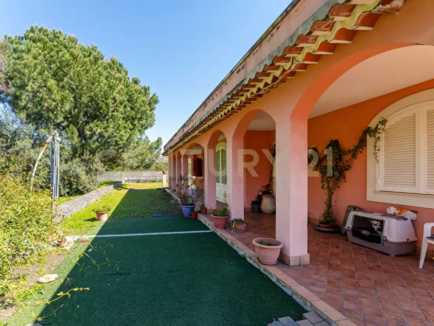 Immagine 7 di Villa in vendita  in Via Alcaloro Petrone 47 a Viagrande
