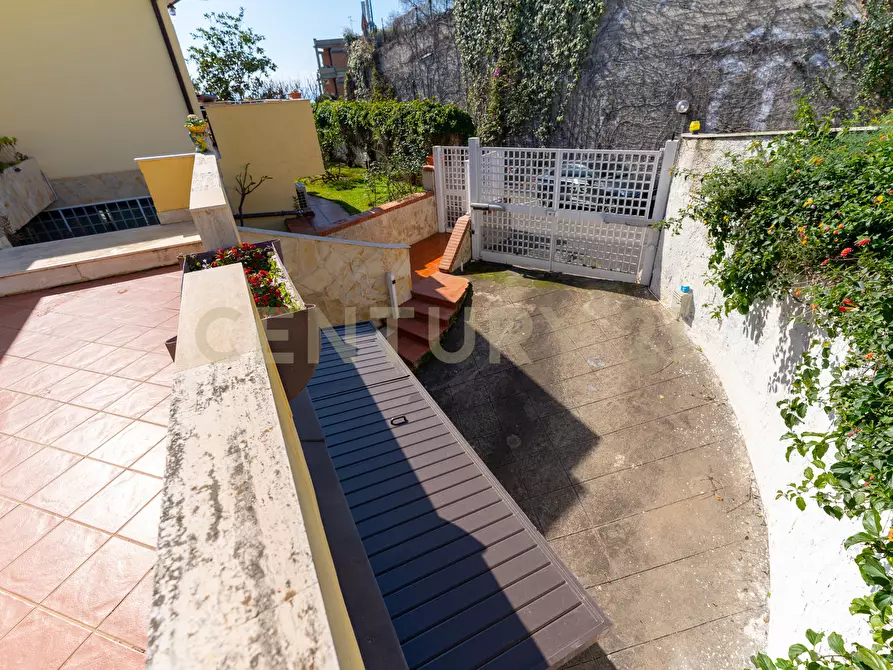 Immagine 10 di Villa in vendita  in Via Antonello da Messina 57 a Aci Castello