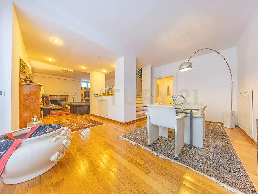 Immagine 24 di Villetta a schiera in vendita  in Via Cassia 1530 a Roma