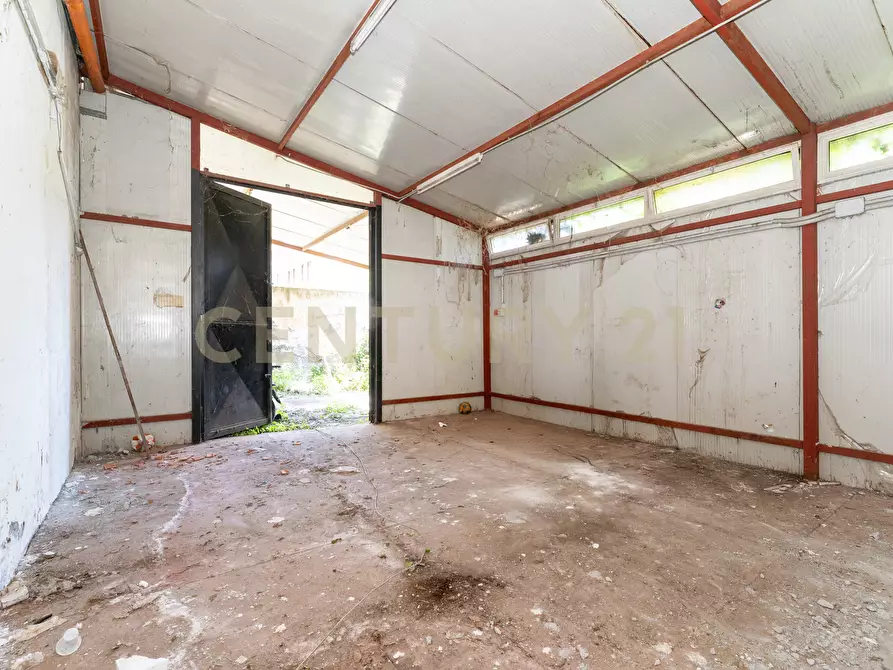 Immagine 27 di Garage in vendita  in Via Antonio de Curtis 27 a Misterbianco