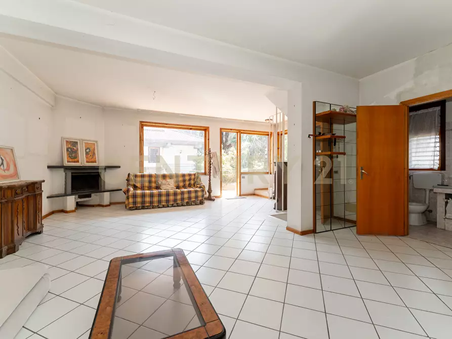 Immagine 13 di Villa in vendita  in Via dei Ciclopi 71 a Aci Catena