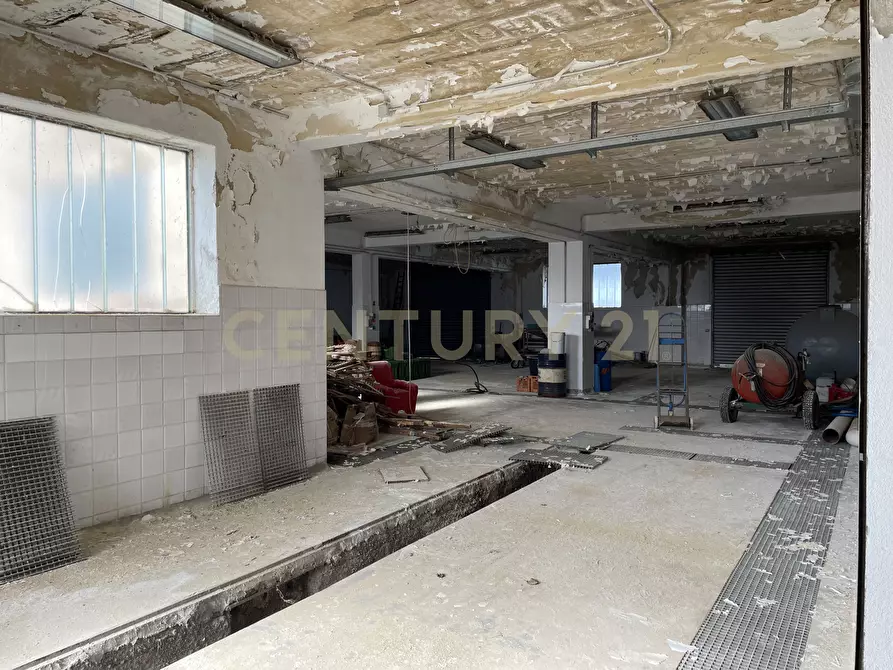 Immagine 53 di Attività artigianale in vendita  in Via Santisi a Motta D'affermo