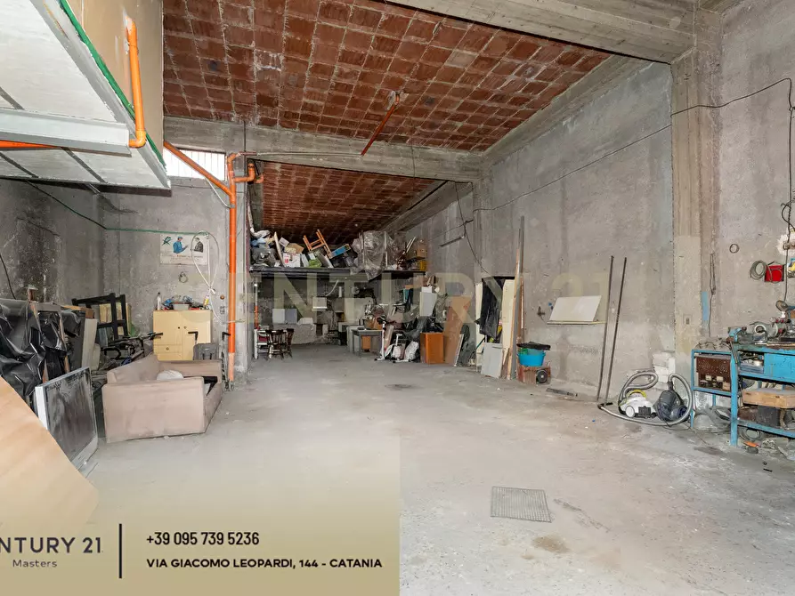 Immagine 3 di Garage in vendita  in Via Isole Eolie 124 a Paterno'