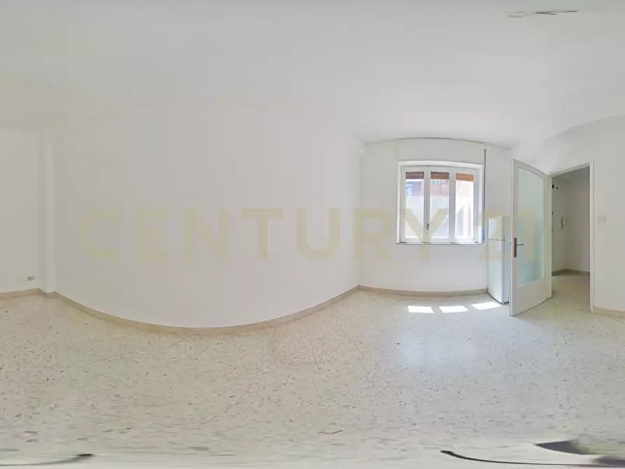 Immagine 48 di Pentalocale in vendita  in Via Antonino di Sangiuliano 54 a Catania