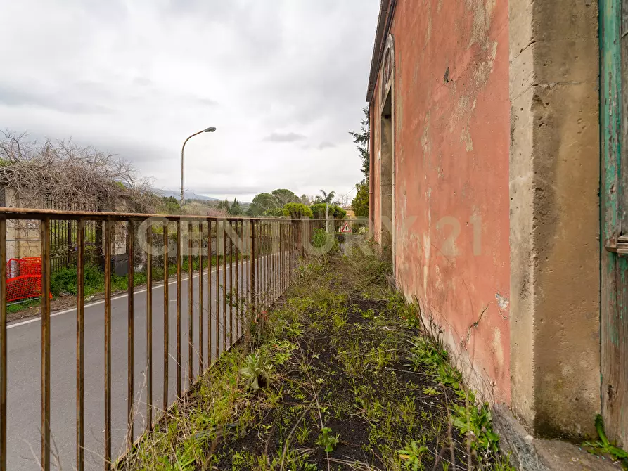 Immagine 102 di Casa indipendente in vendita  in Via Armando Diaz 262 a Zafferana Etnea