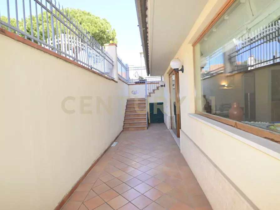 Immagine 48 di Villa in vendita  a Grosseto