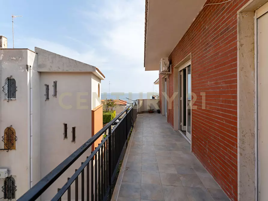 Immagine 6 di Trilocale in vendita  in Via Livorno 101 a Aci Castello