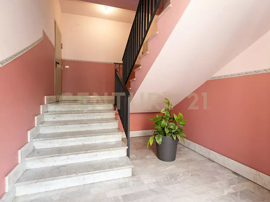 Immagine 5 di Pentalocale in vendita  in Via Casale dei Greci 34 a Adrano