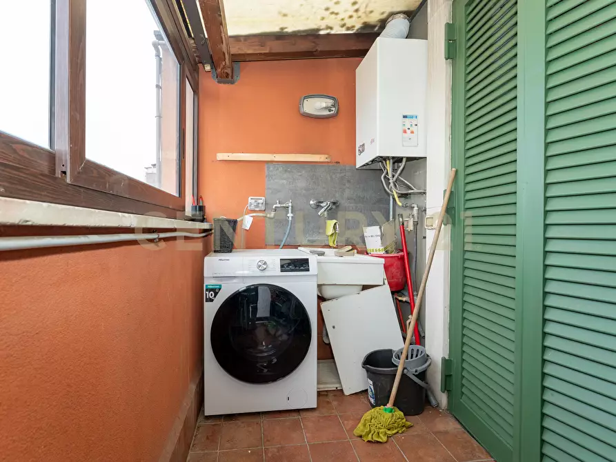 Immagine 40 di Attico in vendita  in Via Maria Gianni 85 a Catania