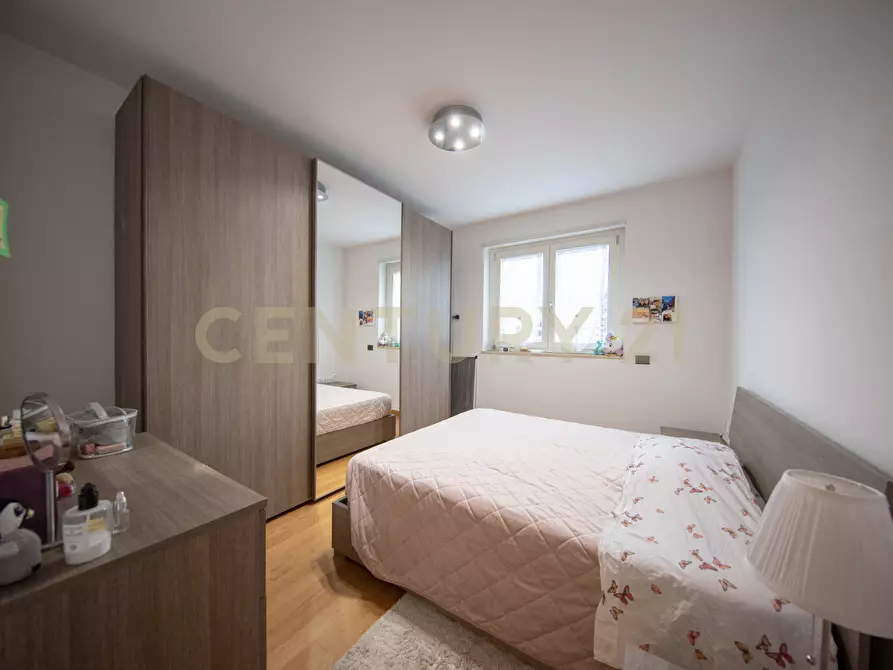 Immagine 13 di Bilocale in vendita  in Via Isotta Gaeta 15 a Roma