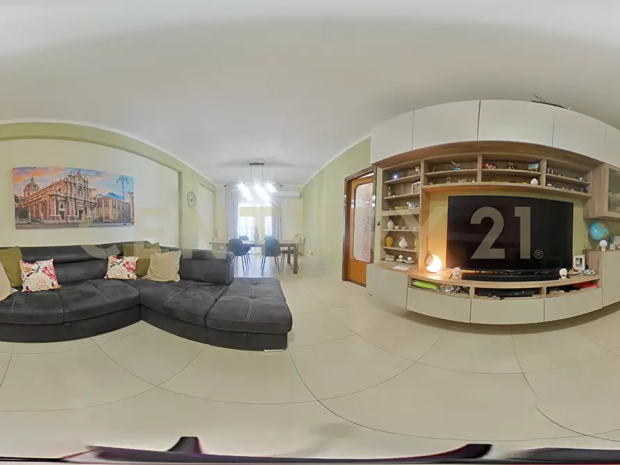 Immagine 53 di Quadrilocale in vendita  in Via Jacopo Vignerio 5 a Catania