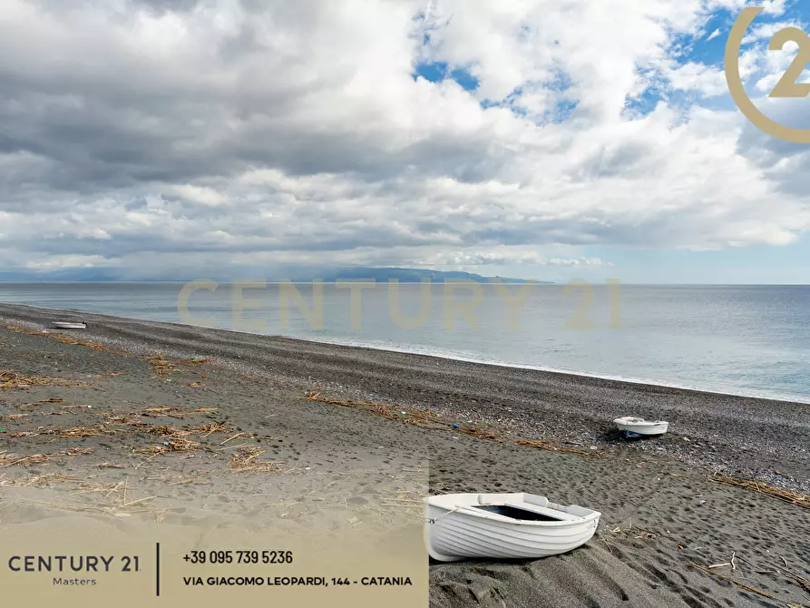 Immagine 56 di Trilocale in vendita  in Via Giuseppe Verdi 40 a Roccalumera