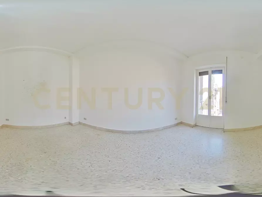 Immagine 44 di Pentalocale in vendita  in Via Antonino di Sangiuliano 54 a Catania