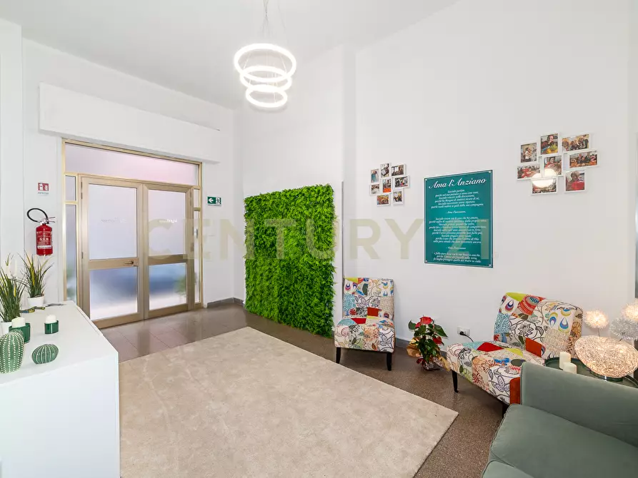 Immagine 2 di Locale commerciale in vendita  in Viale Polibio a Siracusa