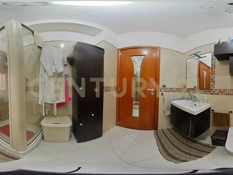 Immagine 11 di Trilocale in vendita  in Via degli Agrumi 139 a Catania