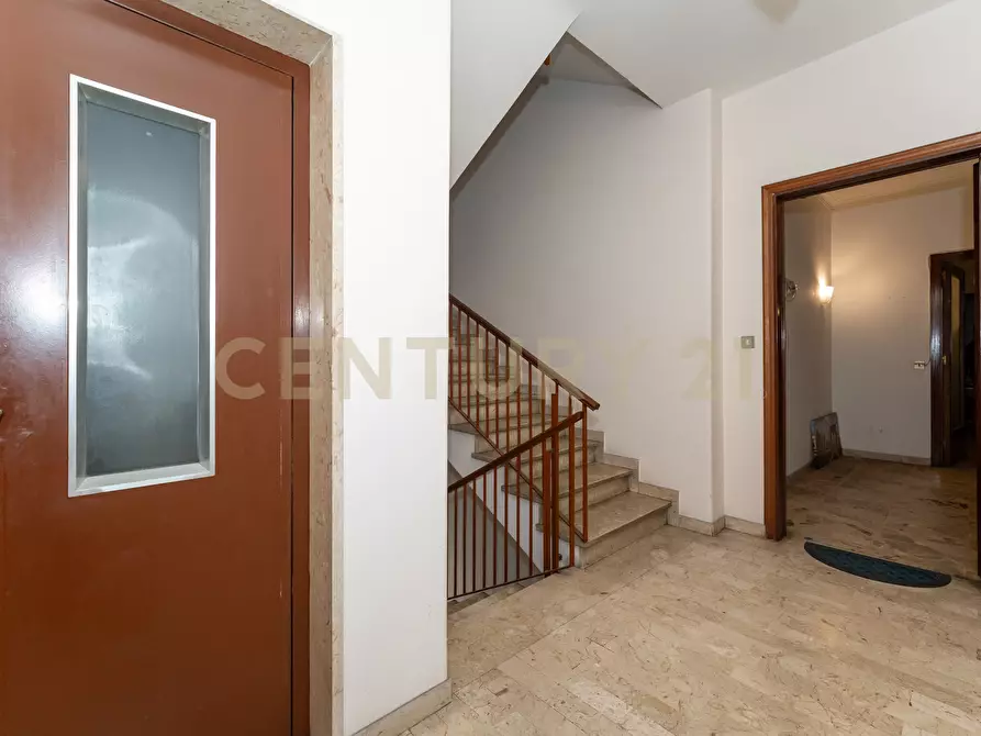 Immagine 37 di Pentalocale in vendita  in Viale Andrea Doria 13 a Catania