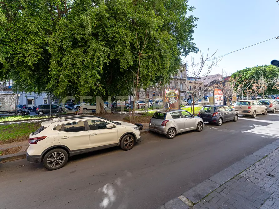 Immagine 27 di Bilocale in vendita  in VIALE MARIO RAPISARDI 158 a Catania