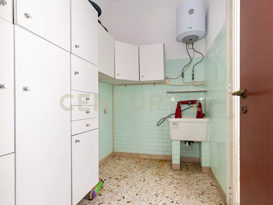 Immagine 26 di Pentalocale in vendita  in Via Epicarmo 196 a Augusta