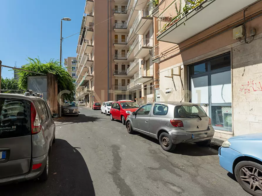 Immagine 2 di Attività commerciale in vendita  in Via Paolo Lopis 19/M a Catania