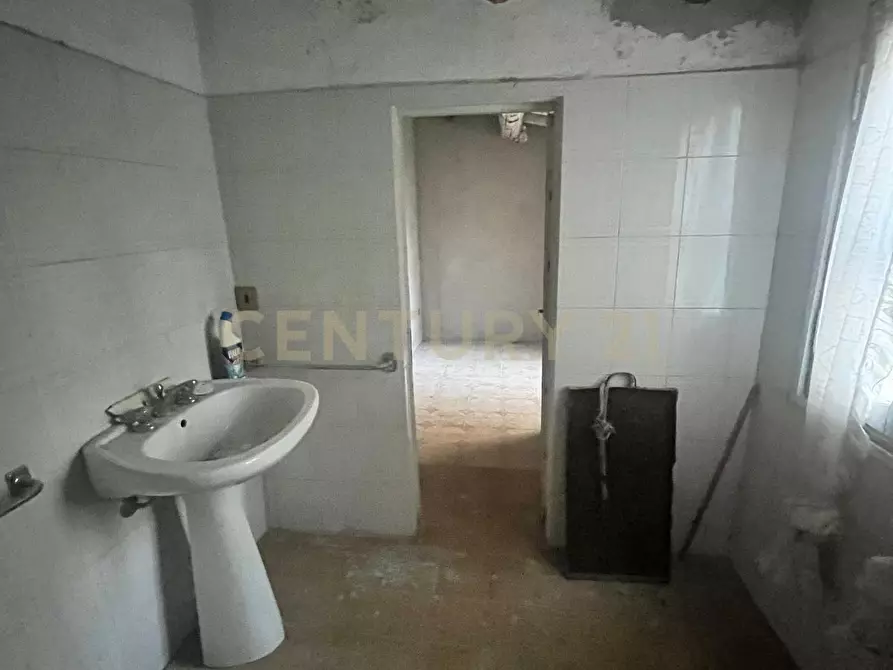 Immagine 13 di Pentalocale in vendita  in Via Firenze 19 a Semproniano