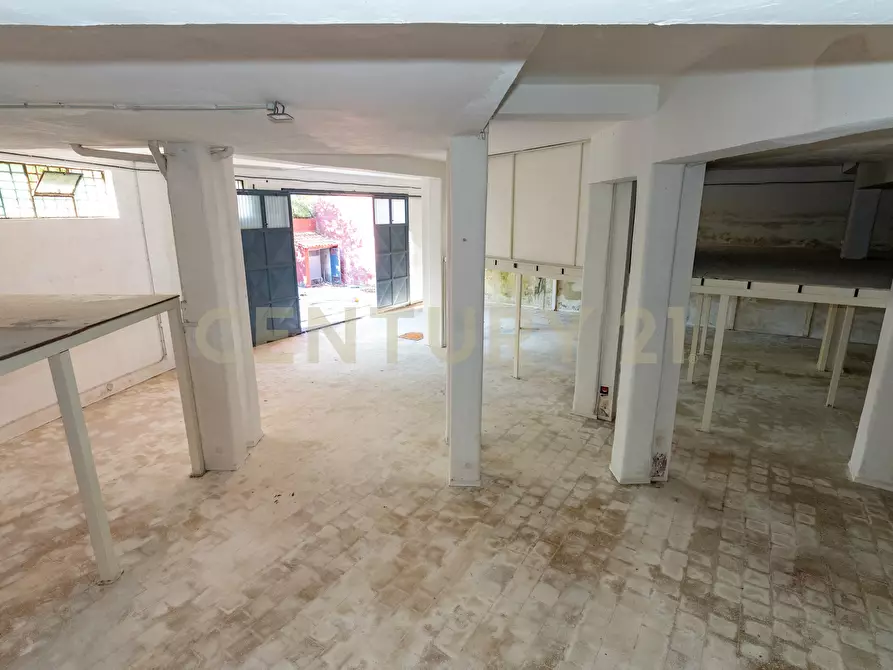 Immagine 30 di Casa indipendente in vendita  in CORSO SAN VITO 141 a Catania