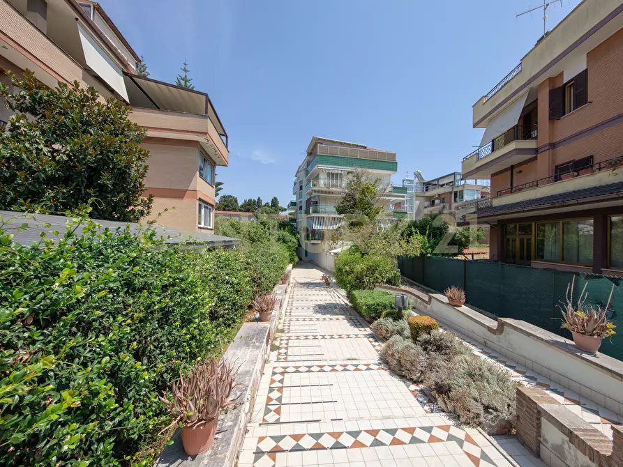 Immagine 42 di Trilocale in vendita  in Via Circeo 16 a Anzio