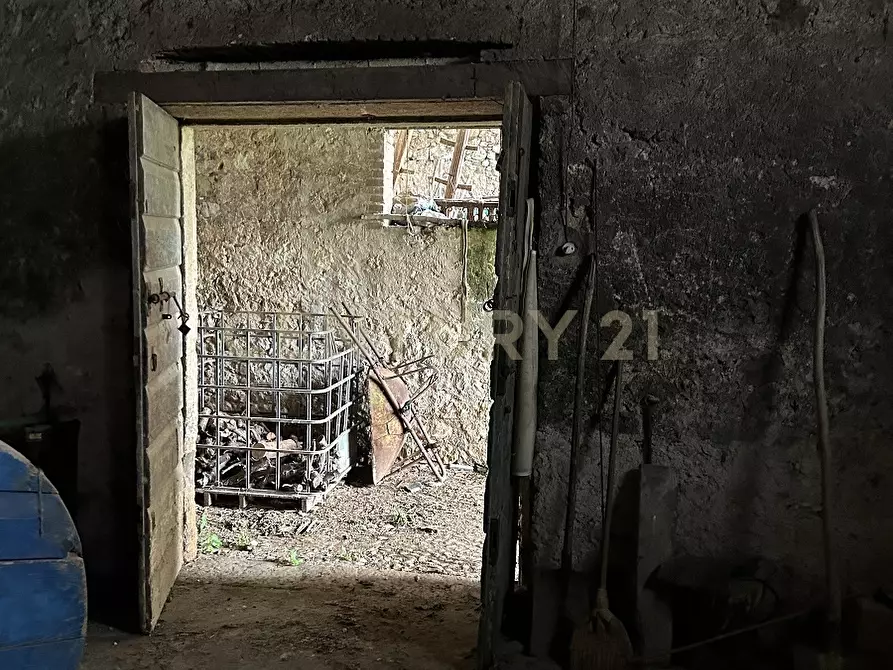Immagine 39 di Rustico / casale in vendita  in Via Squaranto 6 a Verona