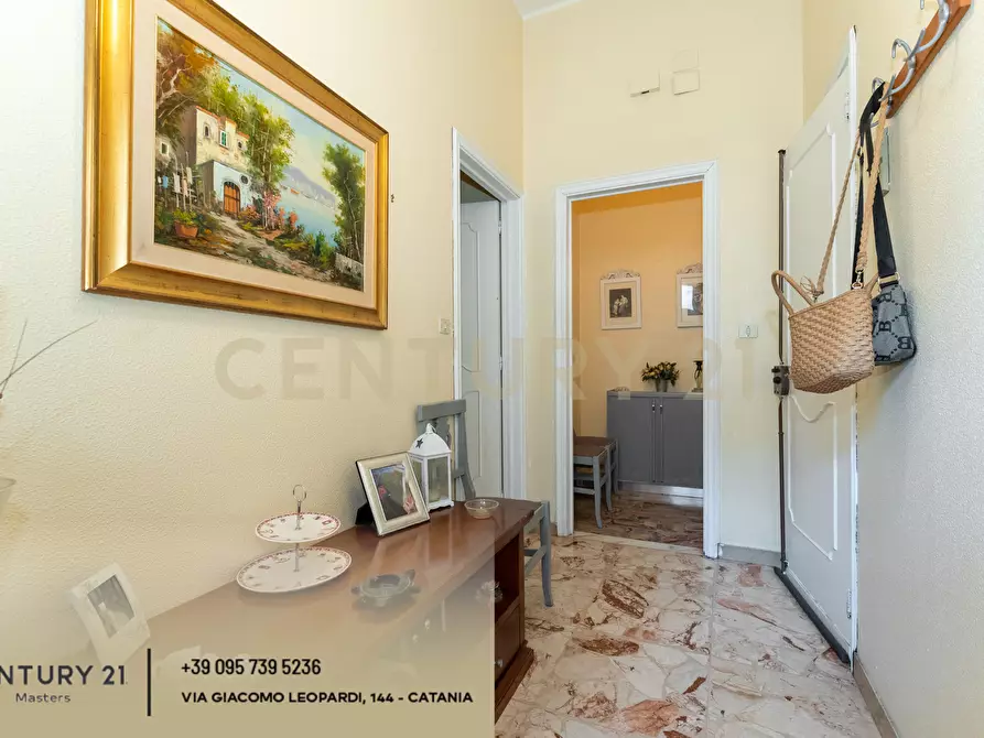 Immagine 9 di Pentalocale in vendita  in Via Isole Eolie 126 a Paterno'