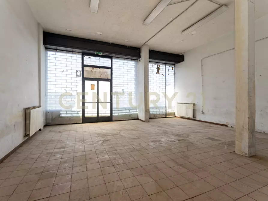 Immagine 10 di Attività commerciale in vendita  in Via Vittorio Emanuele 424 a Paterno'