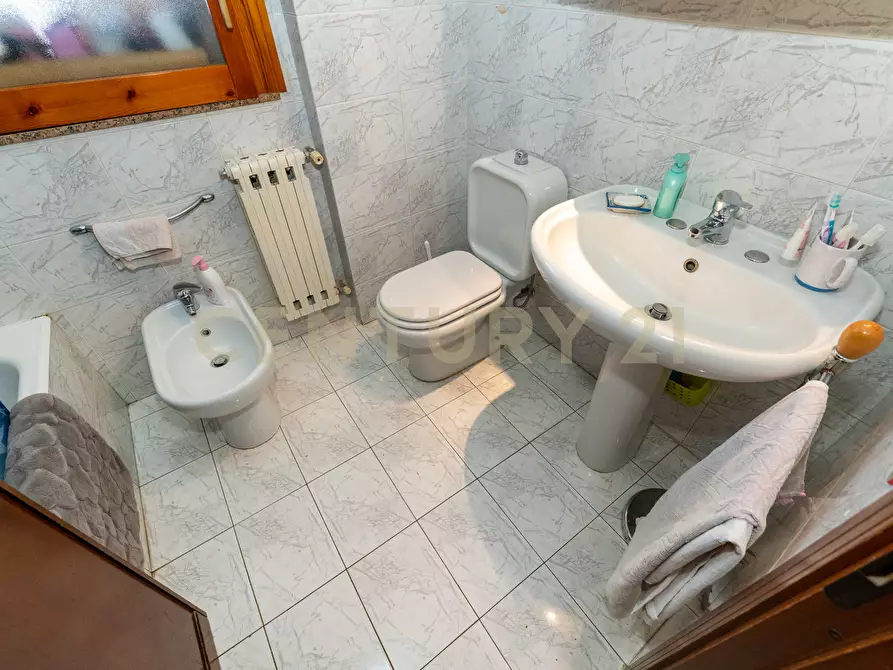 Immagine 21 di Bilocale in vendita  in Via Gesualdo Bufalino 1 a Aci Catena