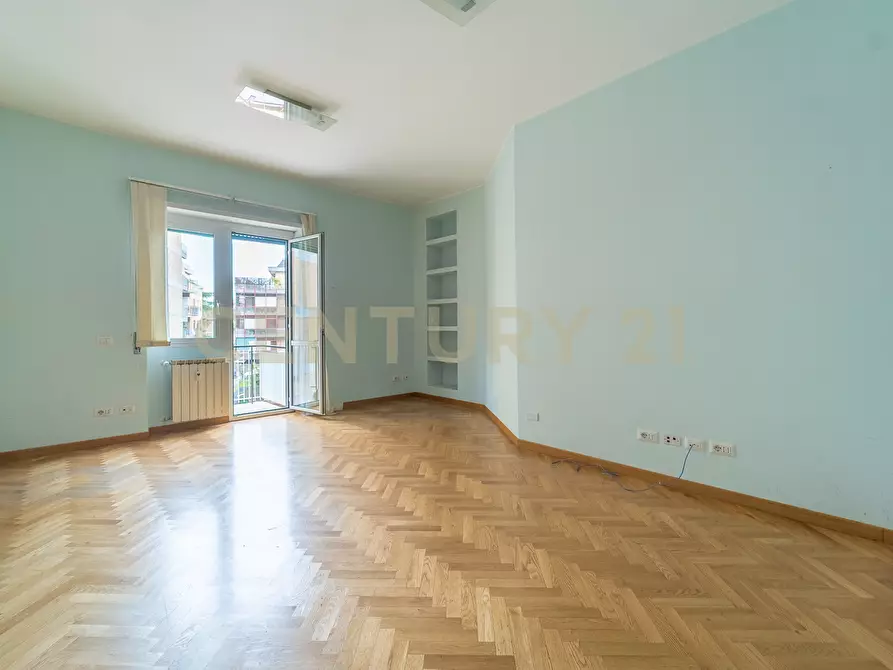 Immagine 8 di Pentalocale in affitto  in Via di Vigna Stelluti 157 a Roma