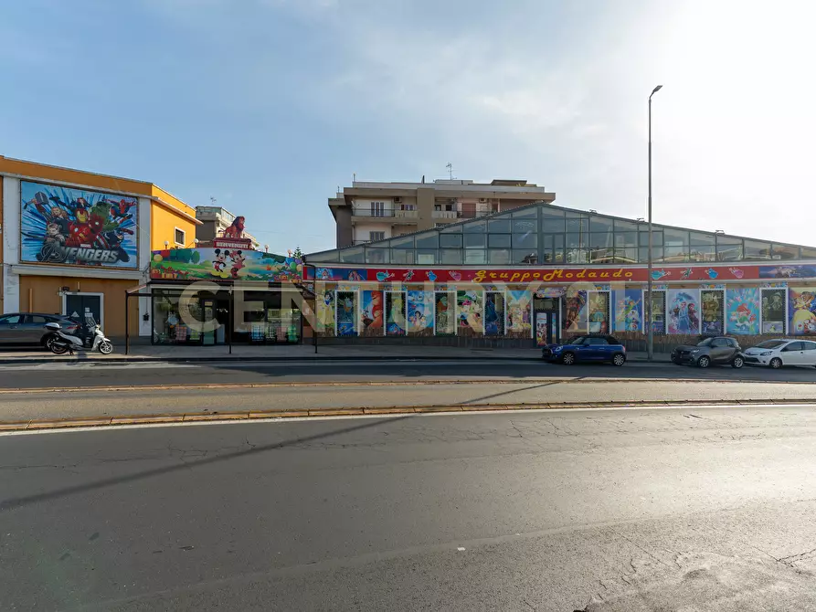 Immagine 2 di Locale commerciale in vendita  in Via Passo Gravina 150 a Catania