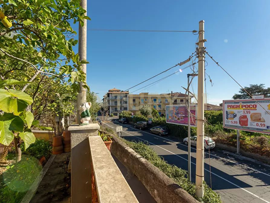 Immagine 9 di Casa semindipendente in vendita  in VIA SCALA DI BETTA 69 a Sant'agata Li Battiati