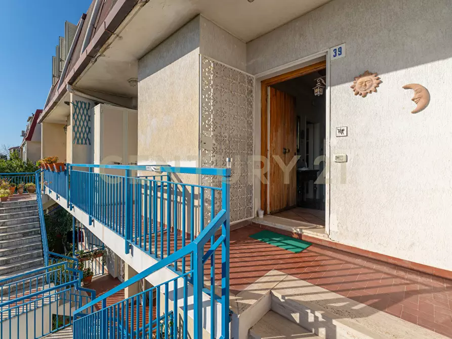 Immagine 7 di Casa semindipendente in vendita  in Via G. Leopardi 1 a Sant'agata Li Battiati