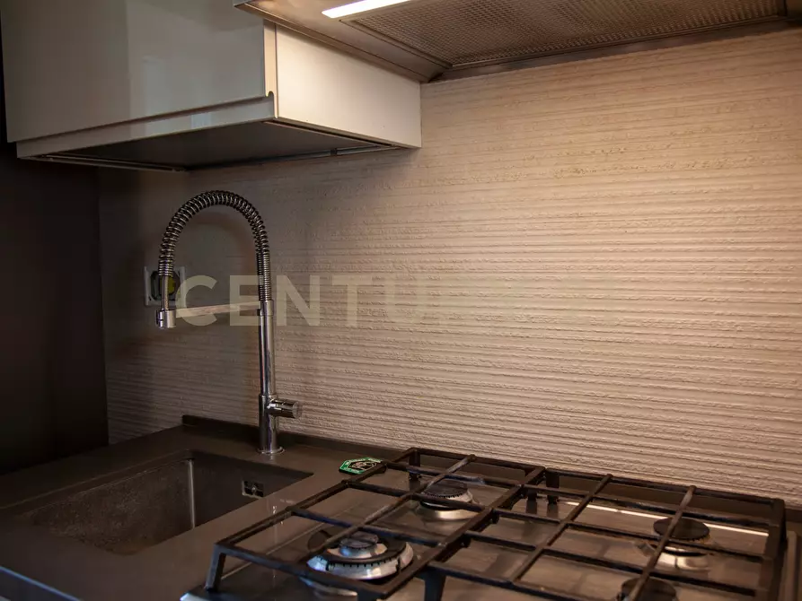 Immagine 28 di Bilocale in affitto  in Via Montecristo 10 a Roma