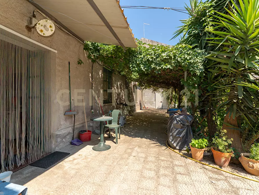 Immagine 12 di Casa indipendente in vendita  in Via Roma 66 a Camporotondo Etneo