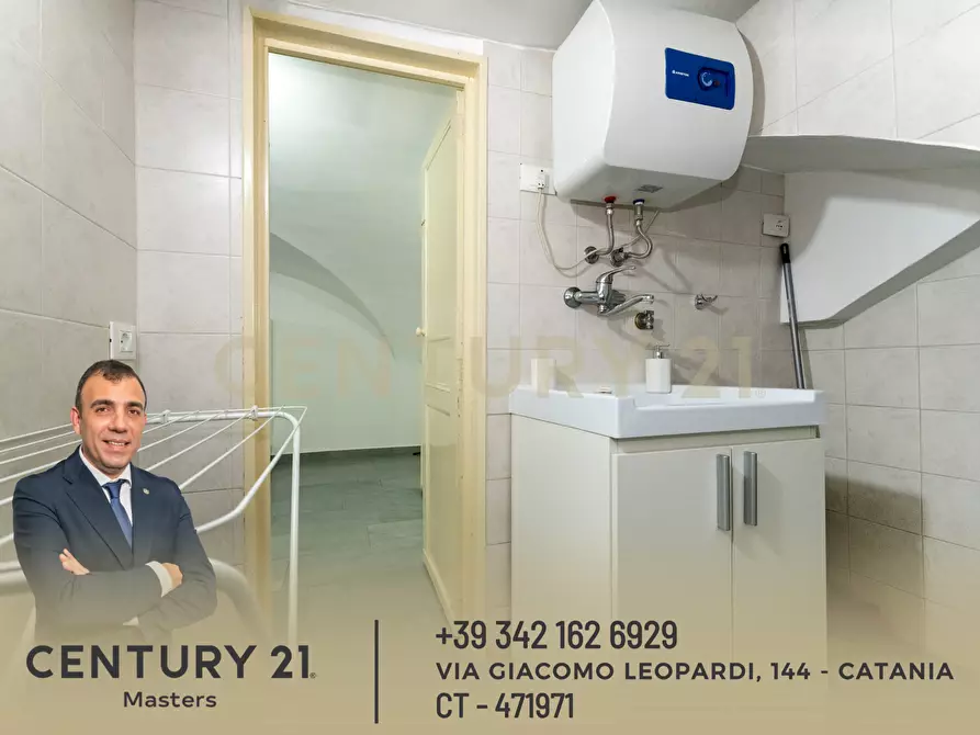 Immagine 28 di Bilocale in vendita  in Via Ospedale Vecchio 5 a Catania