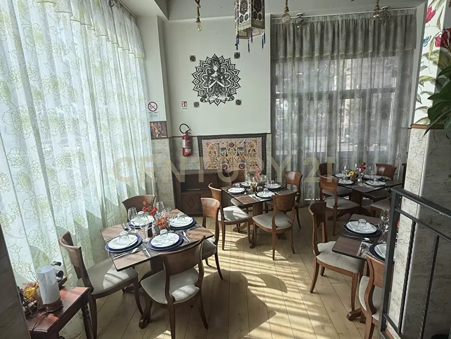 Immagine 37 di Bar / Ristorante in vendita  in Piazza Papa Giovanni XXIII 1 a Catania